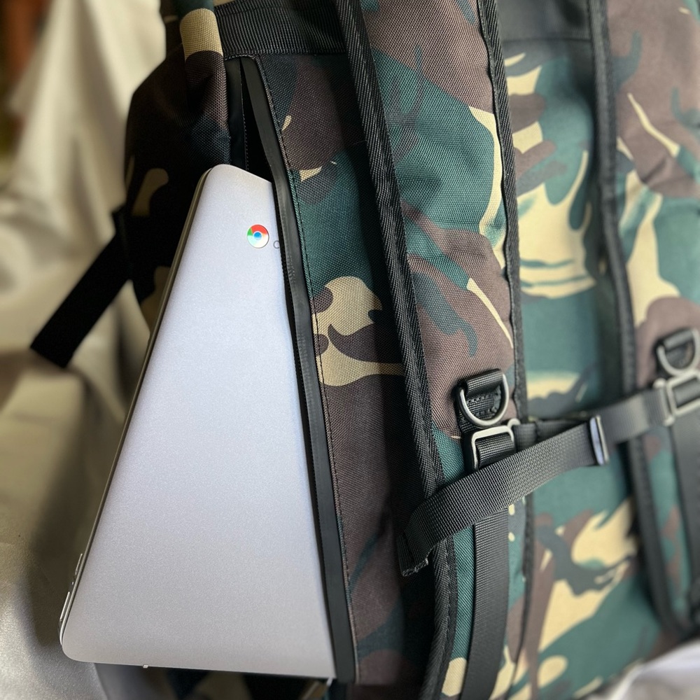 WIFF Camouflage Smell, Ordor and Weather Proof Combination Lock carbon lined bag - Picture 5 of 15